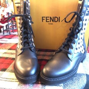 Fendi Black Leather and Cream Patterned Lace-Up Boots Size 9